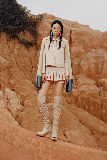 Fotoservizio/FW 22-23/WOMEN/PRESENTAZIONE/SARAWONG/DP2/21