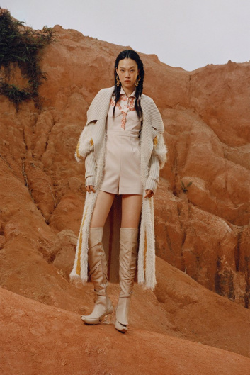 Fotoservizio/FW 22-23/WOMEN/PRESENTAZIONE/SARAWONG/DP2/16