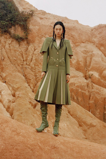 Fotoservizio/FW 22-23/WOMEN/PRESENTAZIONE/SARAWONG/DP2/31