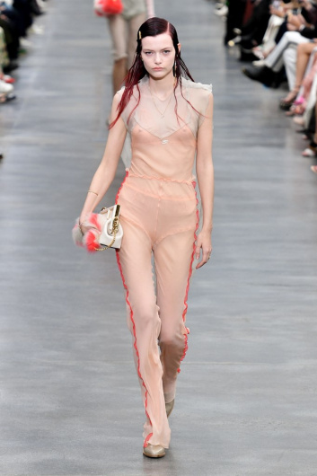 Fotoservizio/FW 22-23/WOMEN/SFILATA/FENDI/DP2/3