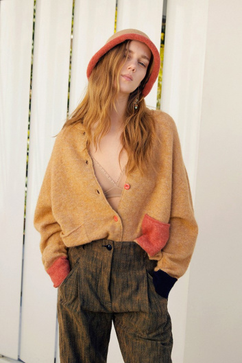 Fotoservizio/FW 22-23/WOMEN/PRESENTAZIONE/MOMONì/DP2/19