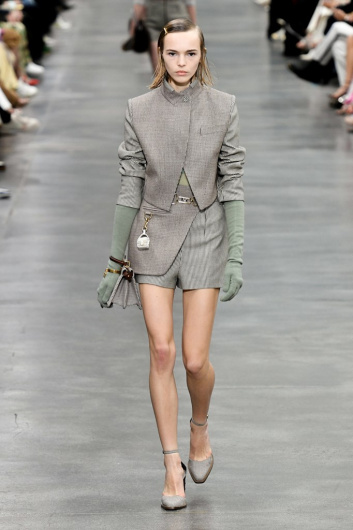 Fotoservizio/FW 22-23/WOMEN/SFILATA/FENDI/DP2/8