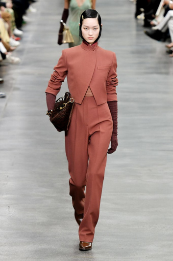 Fotoservizio/FW 22-23/WOMEN/SFILATA/FENDI/DP2/11