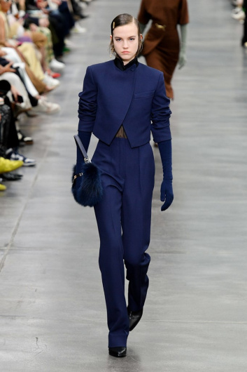 Fotoservizio/FW 22-23/WOMEN/SFILATA/FENDI/DP2/13