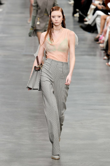 Fotoservizio/FW 22-23/WOMEN/SFILATA/FENDI/DP2/7