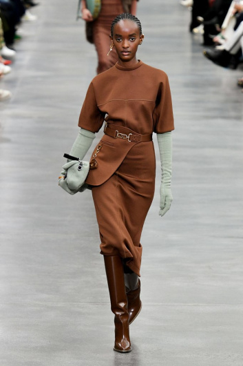 Fotoservizio/FW 22-23/WOMEN/SFILATA/FENDI/DP2/14