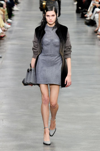 Fotoservizio/FW 22-23/WOMEN/SFILATA/FENDI/DP2/6