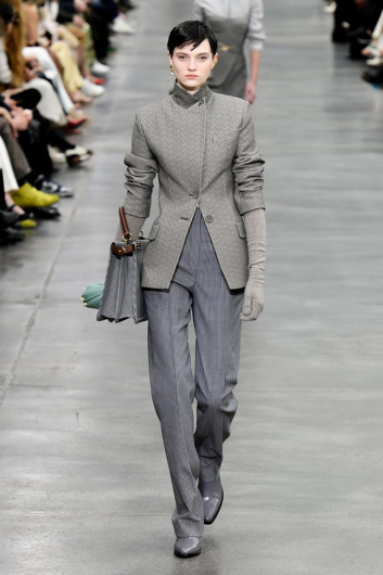 Fotoservizio/FW 22-23/WOMEN/SFILATA/FENDI/DP2/9