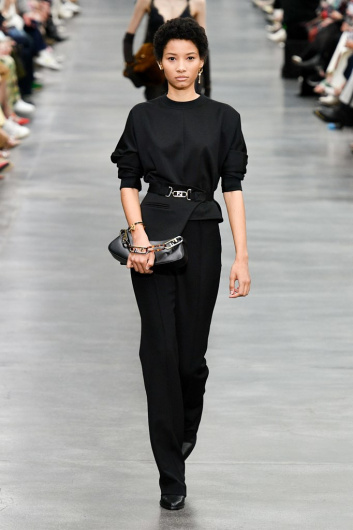 Fotoservizio/FW 22-23/WOMEN/SFILATA/FENDI/DP2/2