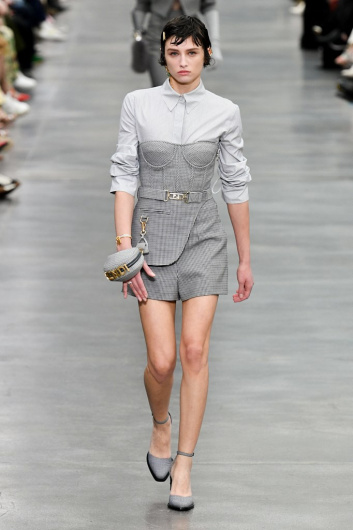 Fotoservizio/FW 22-23/WOMEN/SFILATA/FENDI/DP2/10