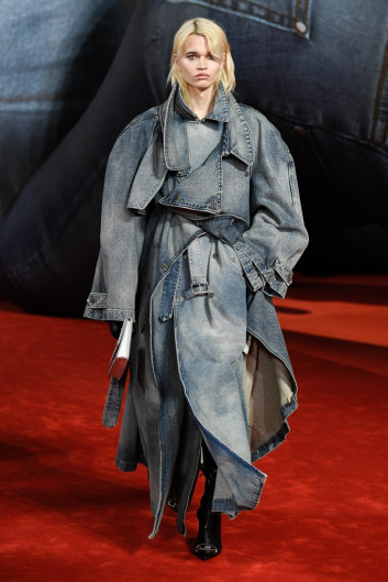 Fotoservizio/FW 22-23/WOMEN/SFILATA/DIESEL/DP2/7