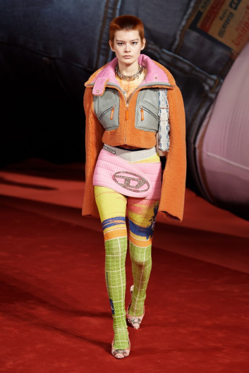 Fotoservizio/FW 22-23/WOMEN/SFILATA/DIESEL/DP2/11