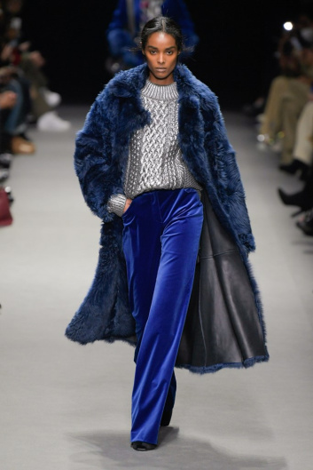 Fotoservizio/FW 22-23/WOMEN/SFILATA/ALBERTA FERRETTI/DP2/1