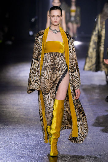Fotoservizio/FW 22-23/WOMEN/SFILATA/ROBERTO CAVALLI/DP2/3