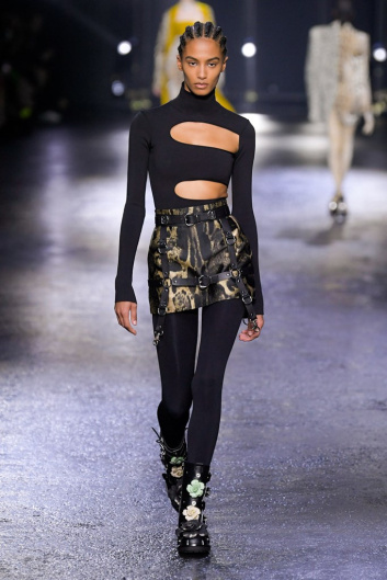Fotoservizio/FW 22-23/WOMEN/SFILATA/ROBERTO CAVALLI/DP2/2