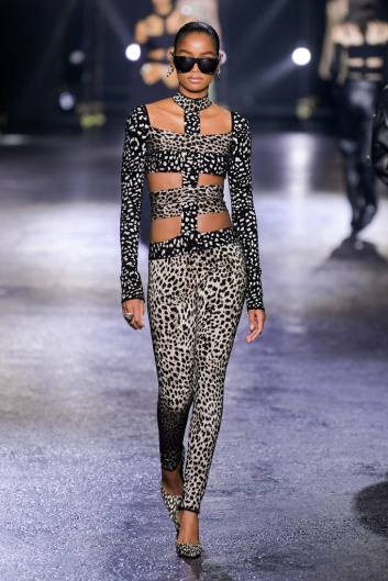 Fotoservizio/FW 22-23/WOMEN/SFILATA/ROBERTO CAVALLI/DP2/10