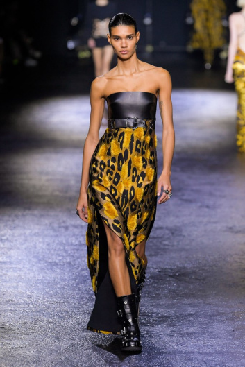 Fotoservizio/FW 22-23/WOMEN/SFILATA/ROBERTO CAVALLI/DP2/9