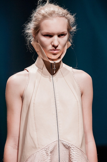 Fotoservizio/SS 2016/WOMEN/KRIZIA/DP2/52