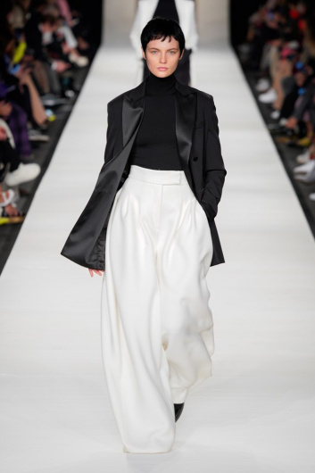 Fotoservizio/FW 22-23/WOMEN/SFILATA/MAX MARA/DP2/15