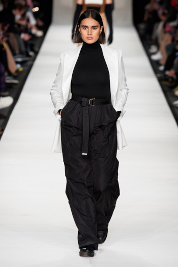 Fotoservizio/FW 22-23/WOMEN/SFILATA/MAX MARA/DP2/16