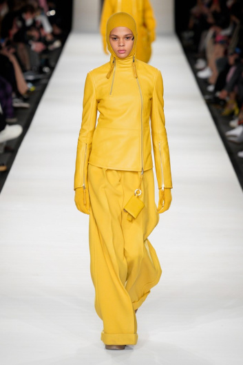 Fotoservizio/FW 22-23/WOMEN/SFILATA/MAX MARA/DP2/19