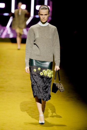 Fotoservizio/FW 22-23/WOMEN/SFILATA/PRADA/DP2/22