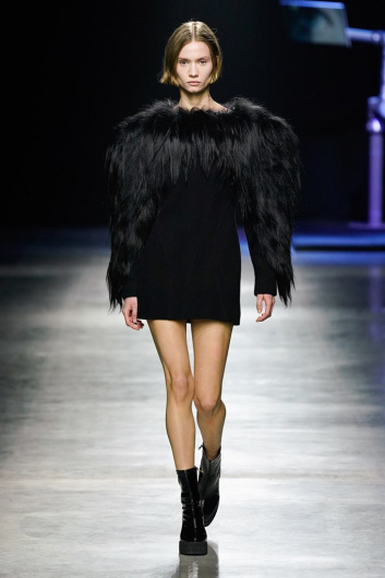 Fotoservizio/FW 22-23/WOMEN/SFILATA/ANNAKIKI/DP2/2