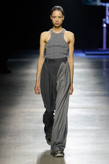 Fotoservizio/FW 22-23/WOMEN/SFILATA/ANNAKIKI/DP2/4