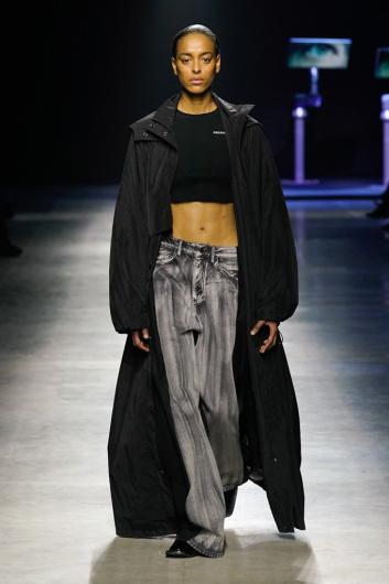 Fotoservizio/FW 22-23/WOMEN/SFILATA/ANNAKIKI/DP2/11