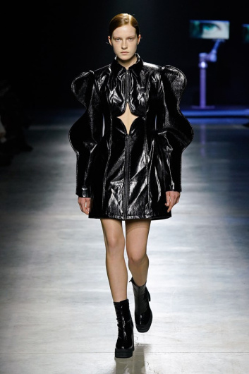 Fotoservizio/FW 22-23/WOMEN/SFILATA/ANNAKIKI/DP2/15