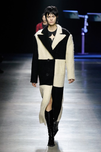 Fotoservizio/FW 22-23/WOMEN/SFILATA/ANNAKIKI/DP2/27