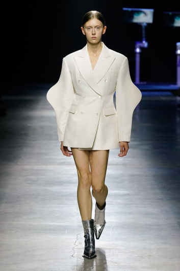Fotoservizio/FW 22-23/WOMEN/SFILATA/ANNAKIKI/DP2/37