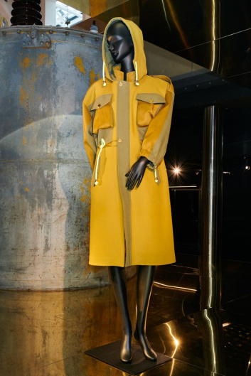 Fotoservizio/FW 22-23/WOMEN/PRESENTAZIONE/GILBERTO CALZOLARI/DP2/8