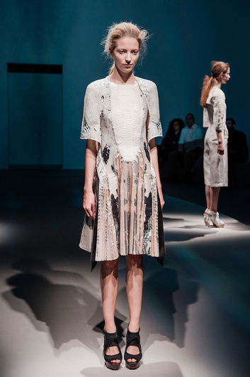 Fotoservizio/SS 2016/WOMEN/KRIZIA/DP2/103