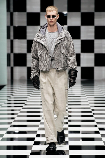 Fotoservizio/FW 22-23/WOMEN/SFILATA/EMPORIO ARMANI/DP2/19