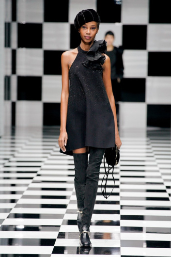 Fotoservizio/FW 22-23/WOMEN/SFILATA/EMPORIO ARMANI/DP2/19