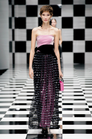 Fotoservizio/FW 22-23/WOMEN/SFILATA/EMPORIO ARMANI/DP2/36