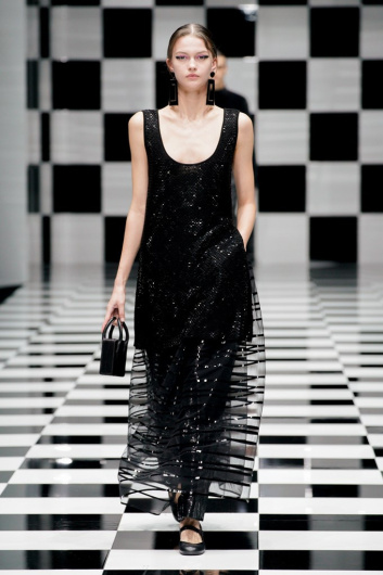 Fotoservizio/FW 22-23/WOMEN/SFILATA/EMPORIO ARMANI/DP2/37