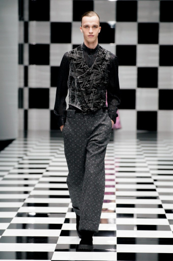 Fotoservizio/FW 22-23/WOMEN/SFILATA/EMPORIO ARMANI/DP2/34