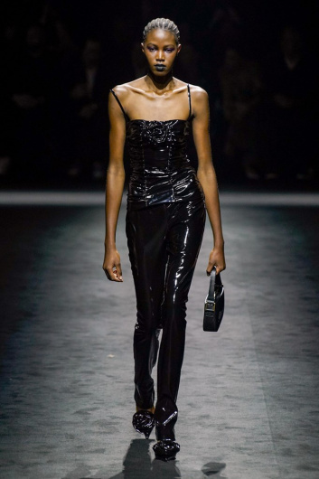 Fotoservizio/FW 22-23/WOMEN/SFILATA/BLUMARINE/DP2/1