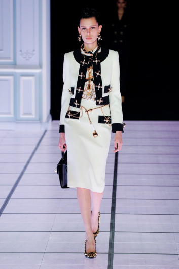 Fotoservizio/FW 22-23/WOMEN/SFILATA/MOSCHINO/DP2/0