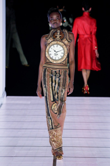 Fotoservizio/FW 22-23/WOMEN/SFILATA/MOSCHINO/DP2/1