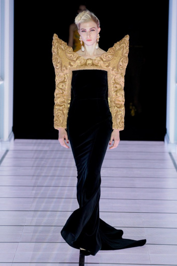 Fotoservizio/FW 22-23/WOMEN/SFILATA/MOSCHINO/DP2/4