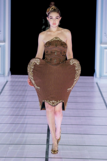 Fotoservizio/FW 22-23/WOMEN/SFILATA/MOSCHINO/DP2/7