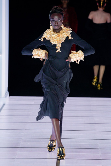 Fotoservizio/FW 22-23/WOMEN/SFILATA/MOSCHINO/DP2/11