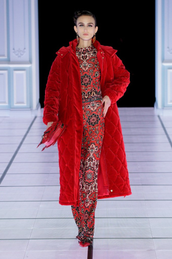Fotoservizio/FW 22-23/WOMEN/SFILATA/MOSCHINO/DP2/12