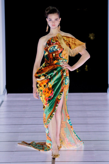 Fotoservizio/FW 22-23/WOMEN/SFILATA/MOSCHINO/DP2/14
