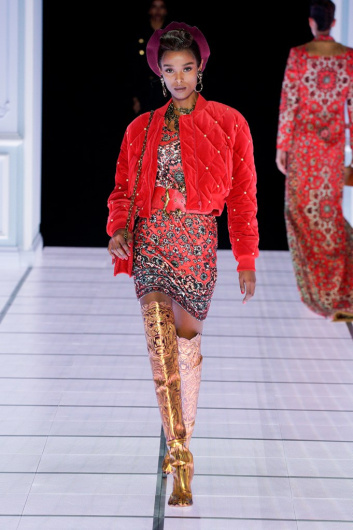 Fotoservizio/FW 22-23/WOMEN/SFILATA/MOSCHINO/DP2/8