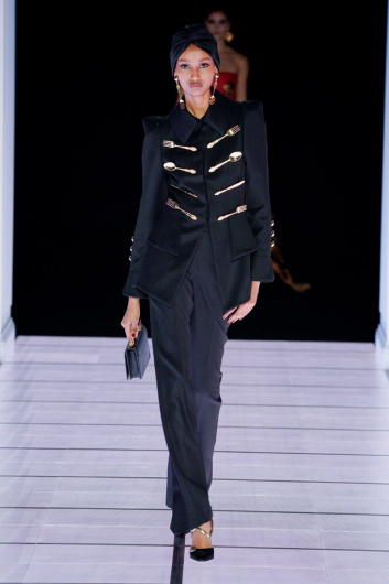 Fotoservizio/FW 22-23/WOMEN/SFILATA/MOSCHINO/DP2/9