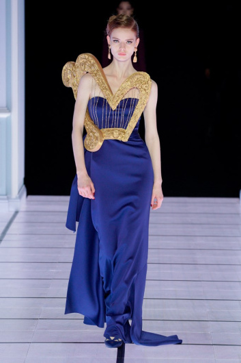 Fotoservizio/FW 22-23/WOMEN/SFILATA/MOSCHINO/DP2/1